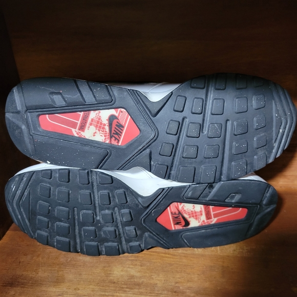 Nike Air Max Colliseum Athletic Sneaker 11.5 - Picture 6 of 6